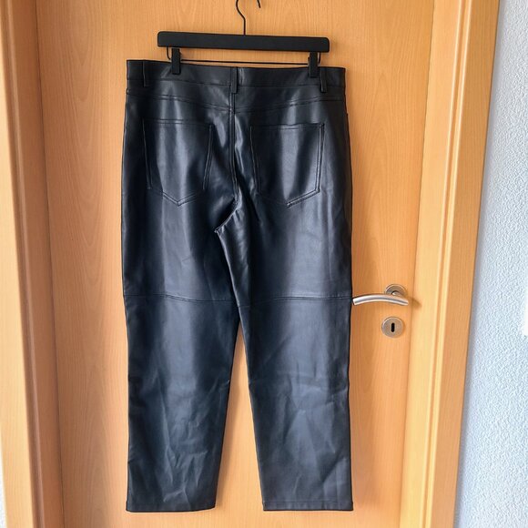 Mango MNG Black Vegan Faux Leather Straight Leg Ankle Pants Size 12 - Picture 5 of 9